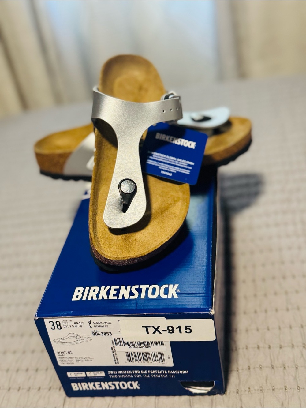 Birkenstock Gizeh Silver Thong Sandal Metallic Narrow Fit Women’s 7 / Men’s 5